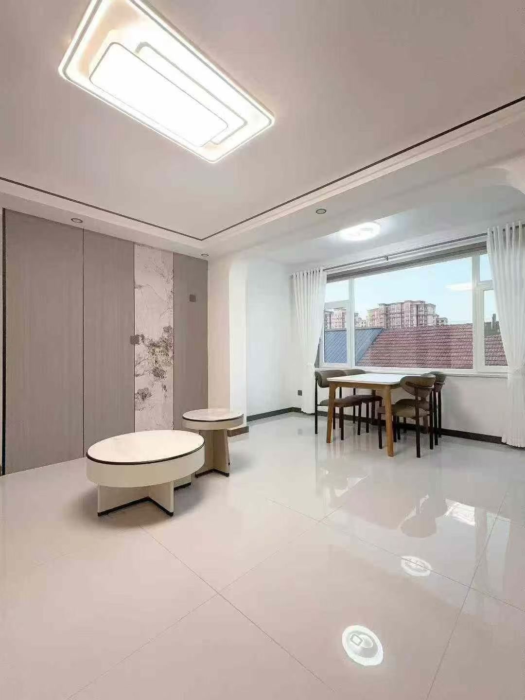 龍山路南12號(hào)多層住人二樓 124.13平三室32萬(wàn) 龍山路南12號(hào)多層住人二樓 124.13平三室32萬(wàn)