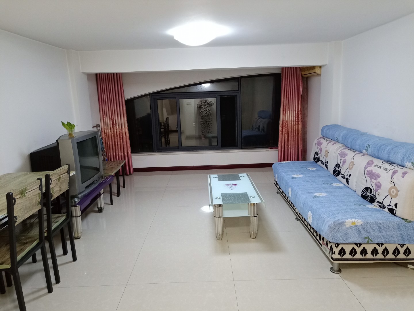 免費地暖精裝閣樓 免費地暖精裝閣樓