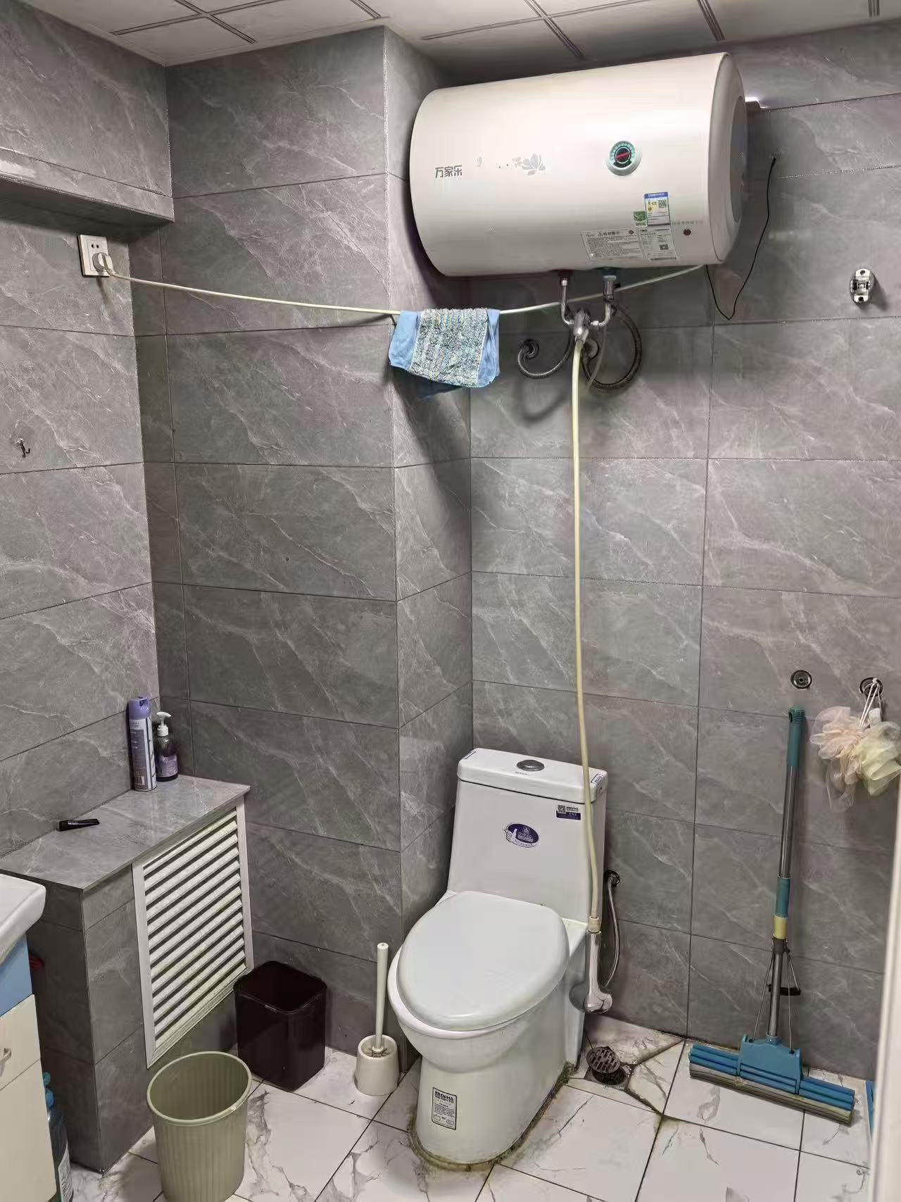 溫州商廈公寓東北向視線好面積45.6平700元/月