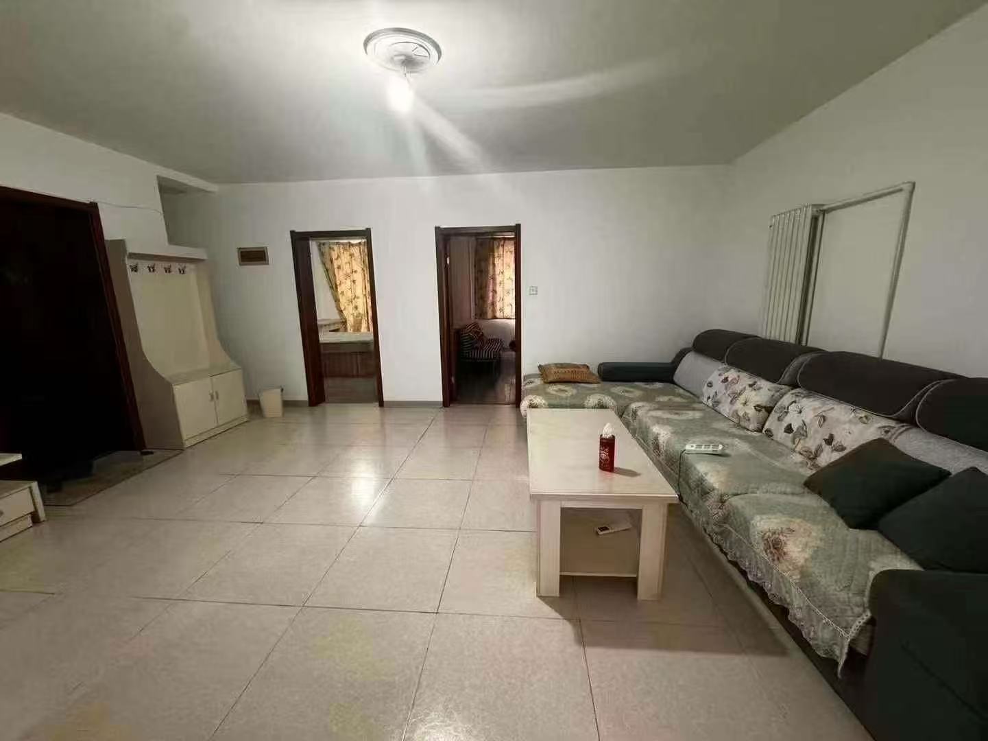 青年樓，住人一樓家電齊全有空調(diào)月租800