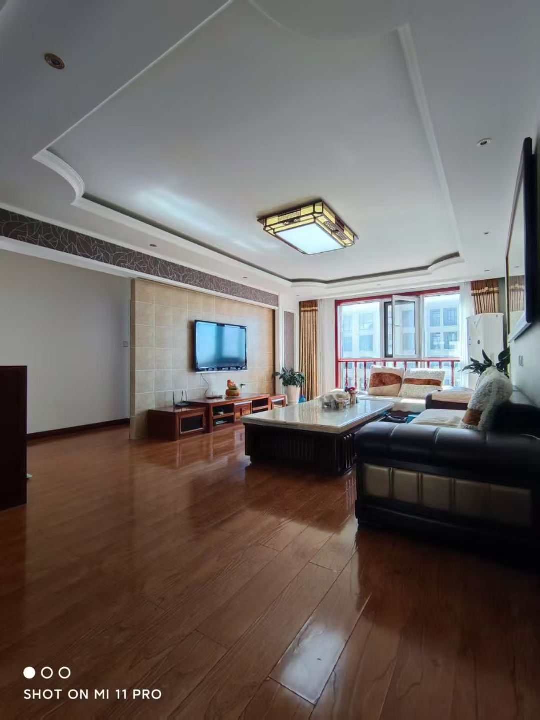 土地局家屬樓秀峰閣小區(qū)電梯149.53平三室兩衛(wèi)71.8萬 土地局家屬樓秀峰閣小區(qū)電梯149.53平三室兩衛(wèi)71.8萬