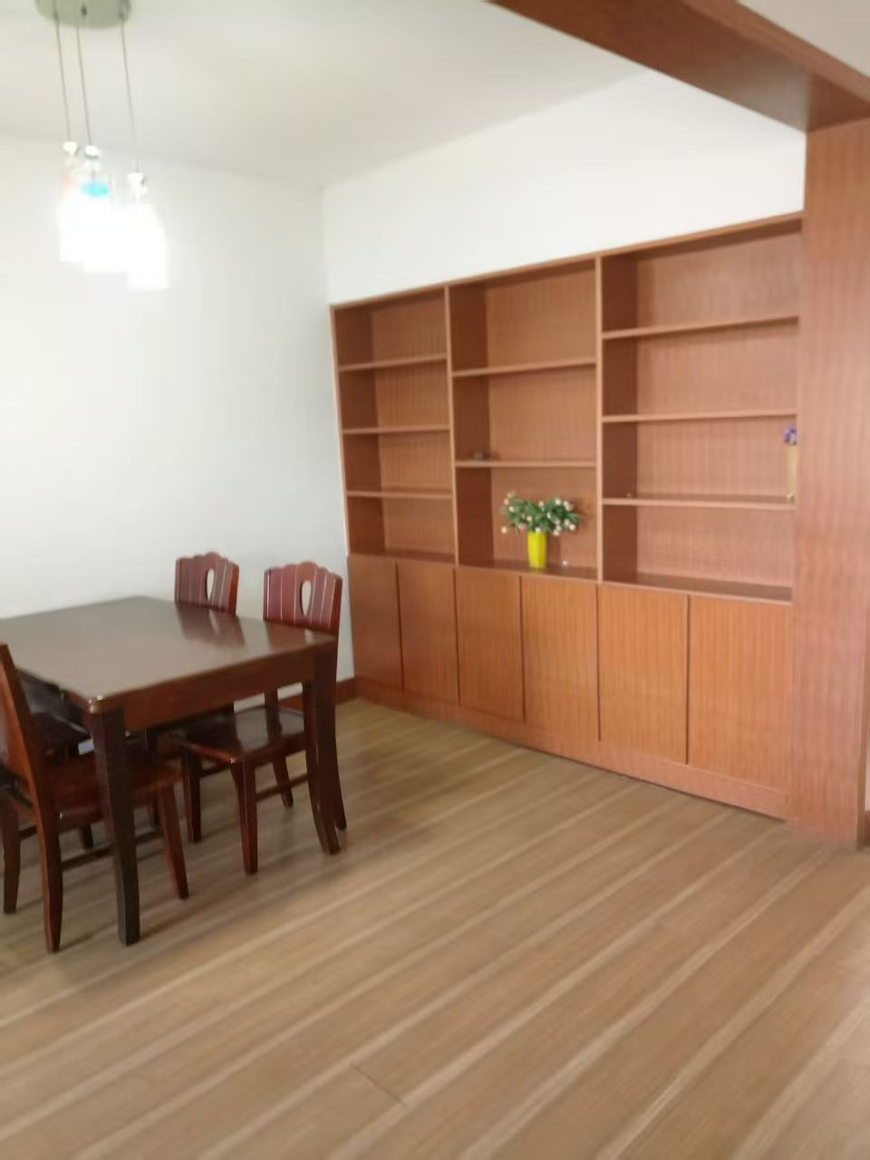 @1200/月，毓菁華，1樓，130平