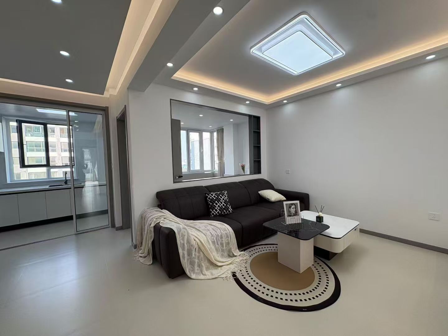 海泰莊園電梯好樓層112.56平送草房簡(jiǎn)約風(fēng)三室57.8萬(wàn) 海泰莊園電梯好樓層112.56平送草房簡(jiǎn)約風(fēng)三室57.8萬(wàn)