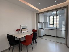 海泰莊園電梯好樓層112.56平送草房簡(jiǎn)約風(fēng)三室57.8萬(wàn)