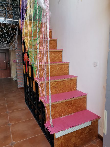 長江匯泉商廈精裝修的復(fù)式公寓出租，家具家電齊全