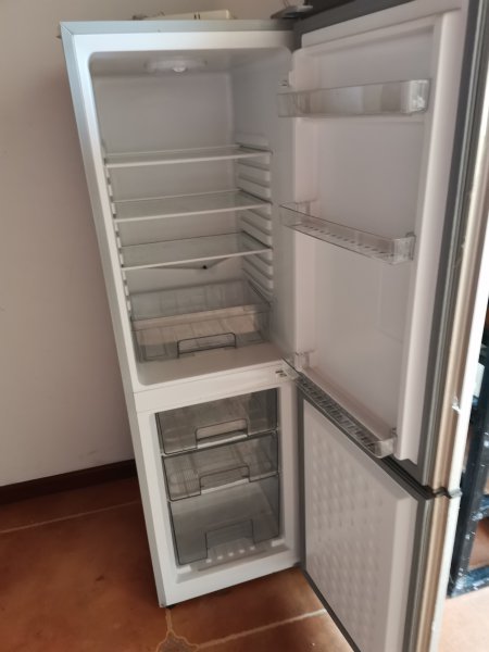 長江匯泉商廈精裝修的復(fù)式公寓出租，家具家電齊全