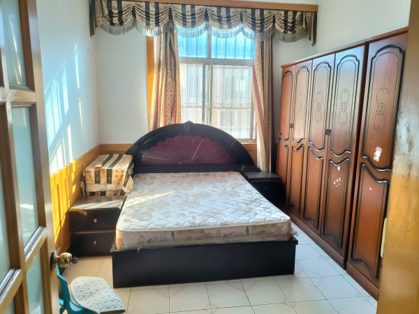 西樓街50號居民樓出租！大潤發(fā)西