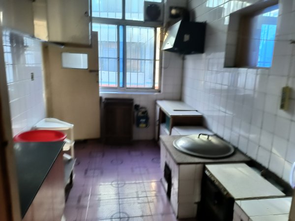 西樓街50號居民樓出租！大潤發(fā)西