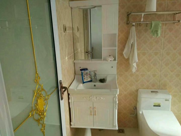 文登汽車(chē)站南面小戶(hù)型房屋出租