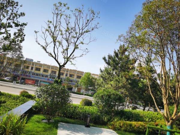 商鋪誠(chéng)心出租出售，地段好，客群多