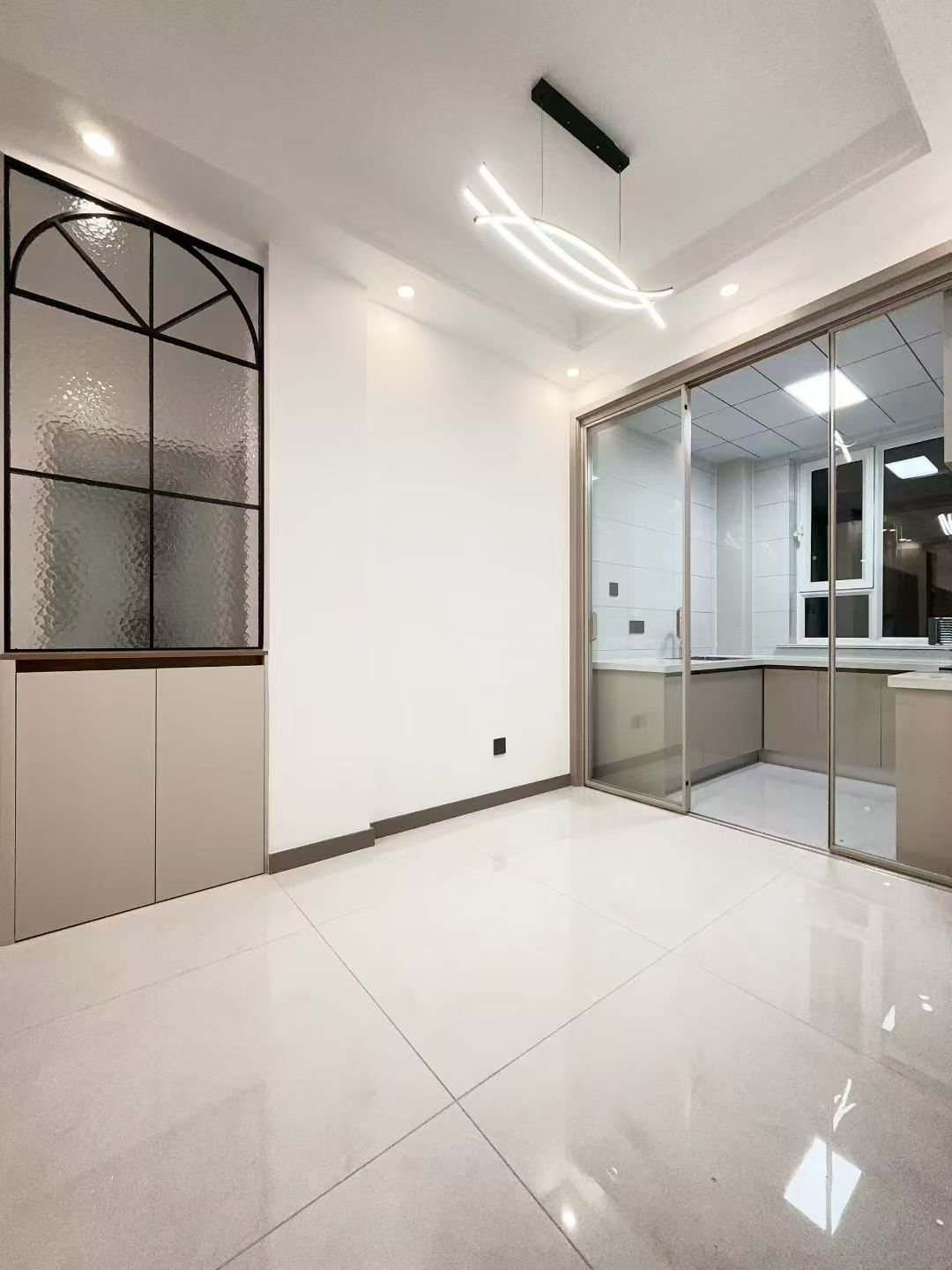 香湖彼岸框架樓 一樓 86.73平30萬 香湖彼岸框架樓 一樓 86.73平30萬