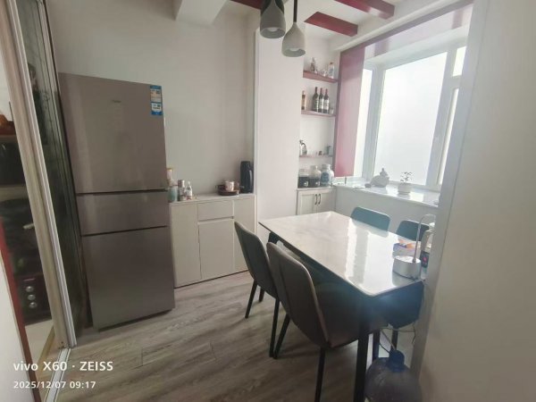 御臨華府電梯4樓125平三室兩衛(wèi)58.8萬(wàn) 御臨華府電梯4樓125平三室兩衛(wèi)58.8萬(wàn)