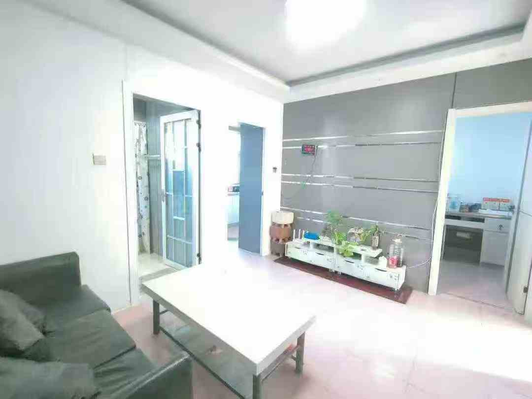 不愛爬樓梯的房南山街貼地一樓82平方三室17.8萬 不愛爬樓梯的房南山街貼地一樓82平方三室17.8萬