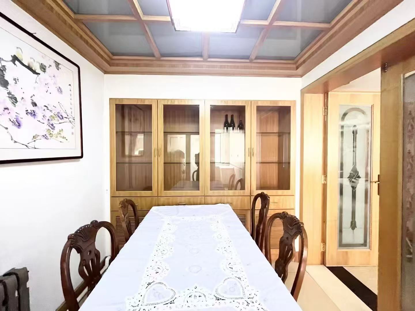 石馬街南天福社區(qū)一樓160平三室兩衛(wèi)家具家電齊全1500元 石馬街南天福社區(qū)一樓160平三室兩衛(wèi)家具家電齊全1500元