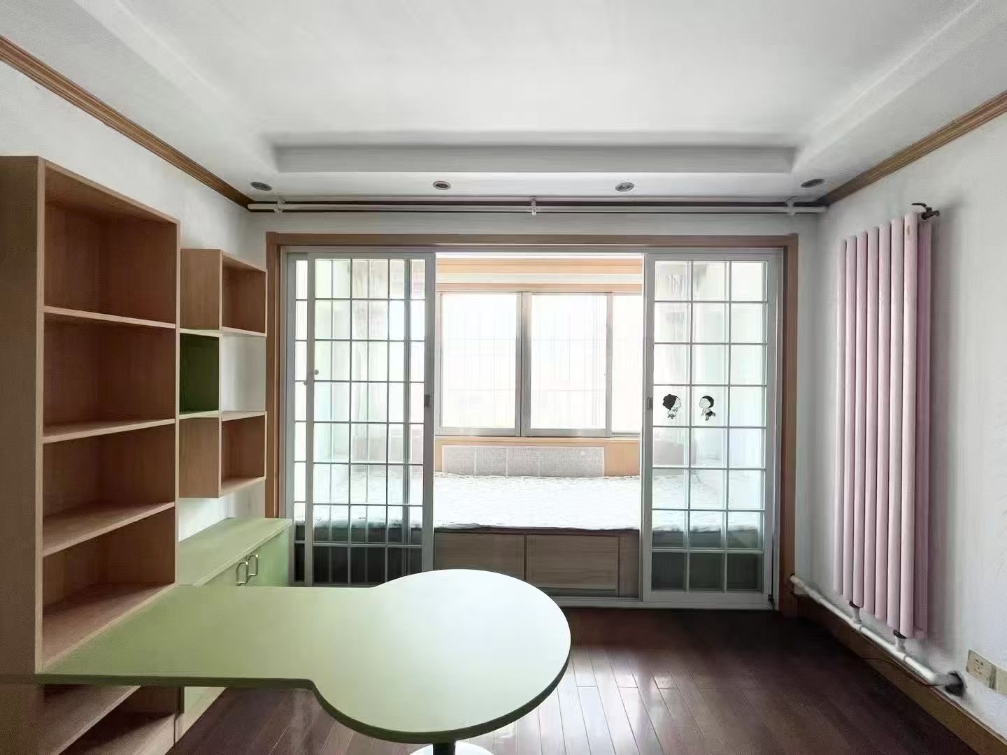 石馬街南天福社區(qū)一樓160平三室兩衛(wèi)家具家電齊全1500元 石馬街南天福社區(qū)一樓160平三室兩衛(wèi)家具家電齊全1500元