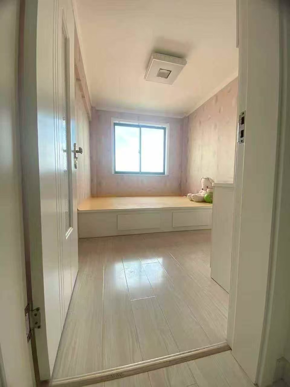 芙蓉文秀苑三樓90.13平兩室39.8萬 芙蓉文秀苑三樓90.13平兩室39.8萬