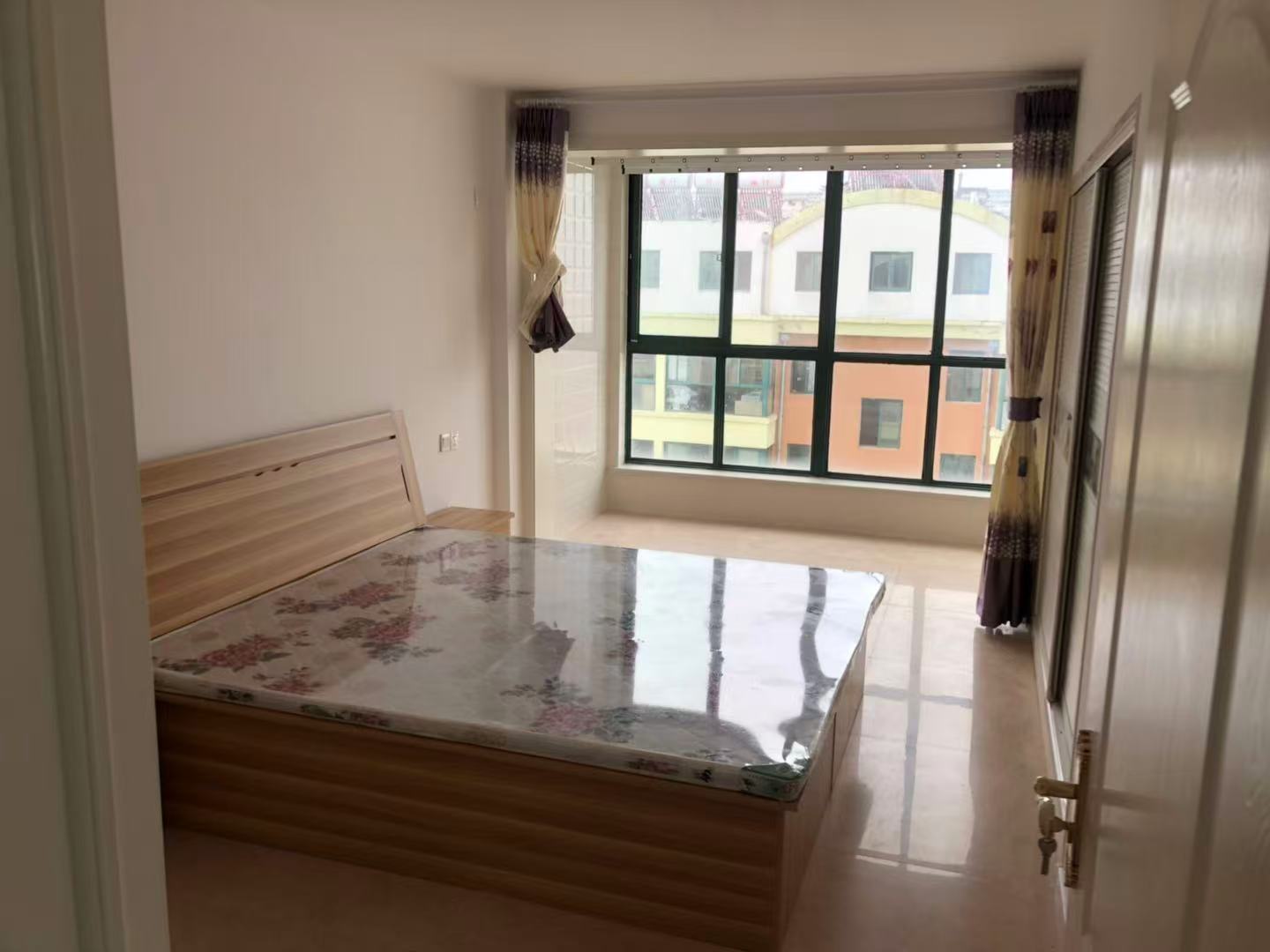 二中+文峰**，文山花園，適合給孩子上學(xué)用，位置好方便出租，