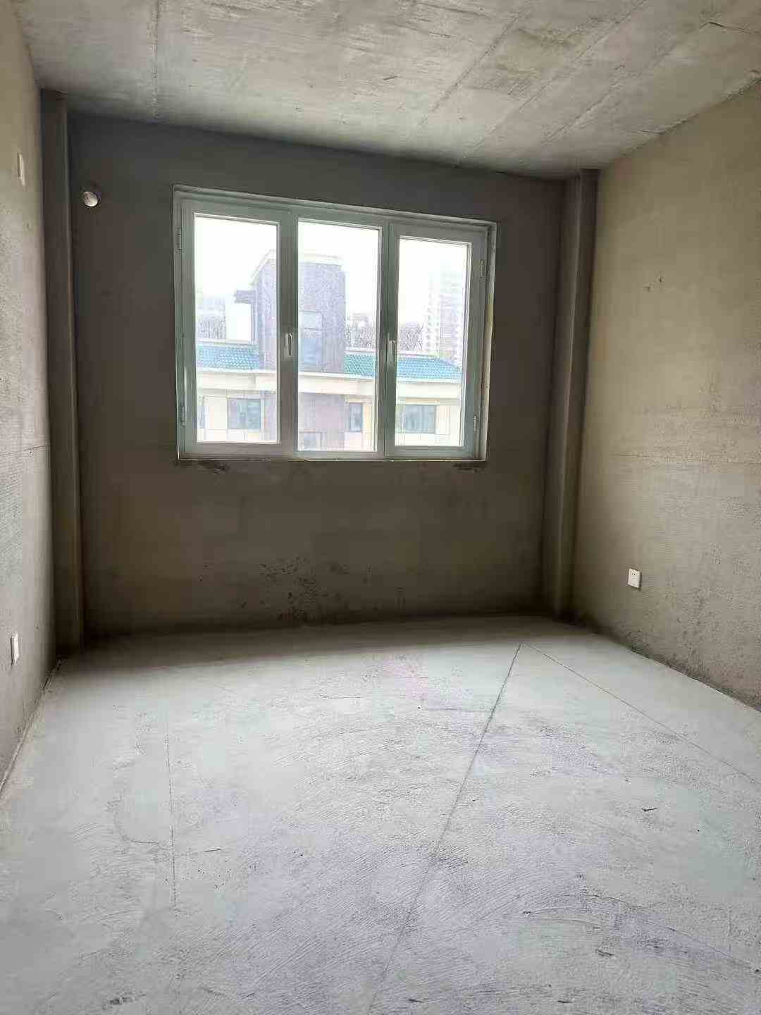 河南居民小區(qū)電梯洋房6樓頂91.66平兩室39.8萬 河南居民小區(qū)電梯洋房6樓頂91.66平兩室39.8萬