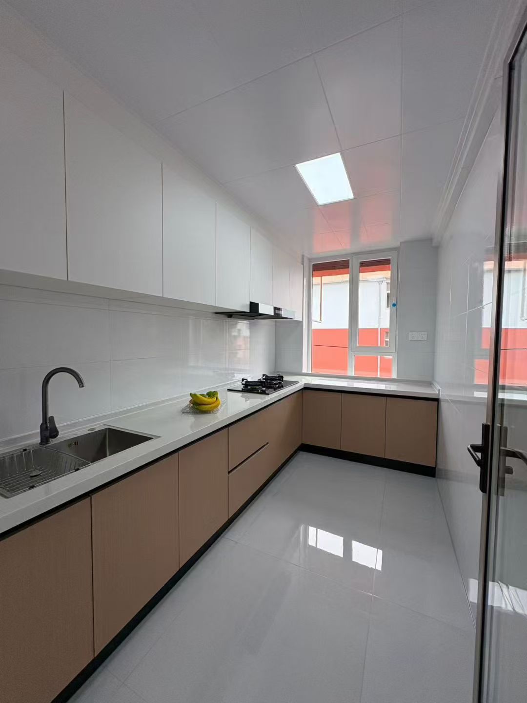 燕南街無坡三樓南三室精裝102平33.8萬 燕南街無坡三樓南三室精裝102平33.8萬