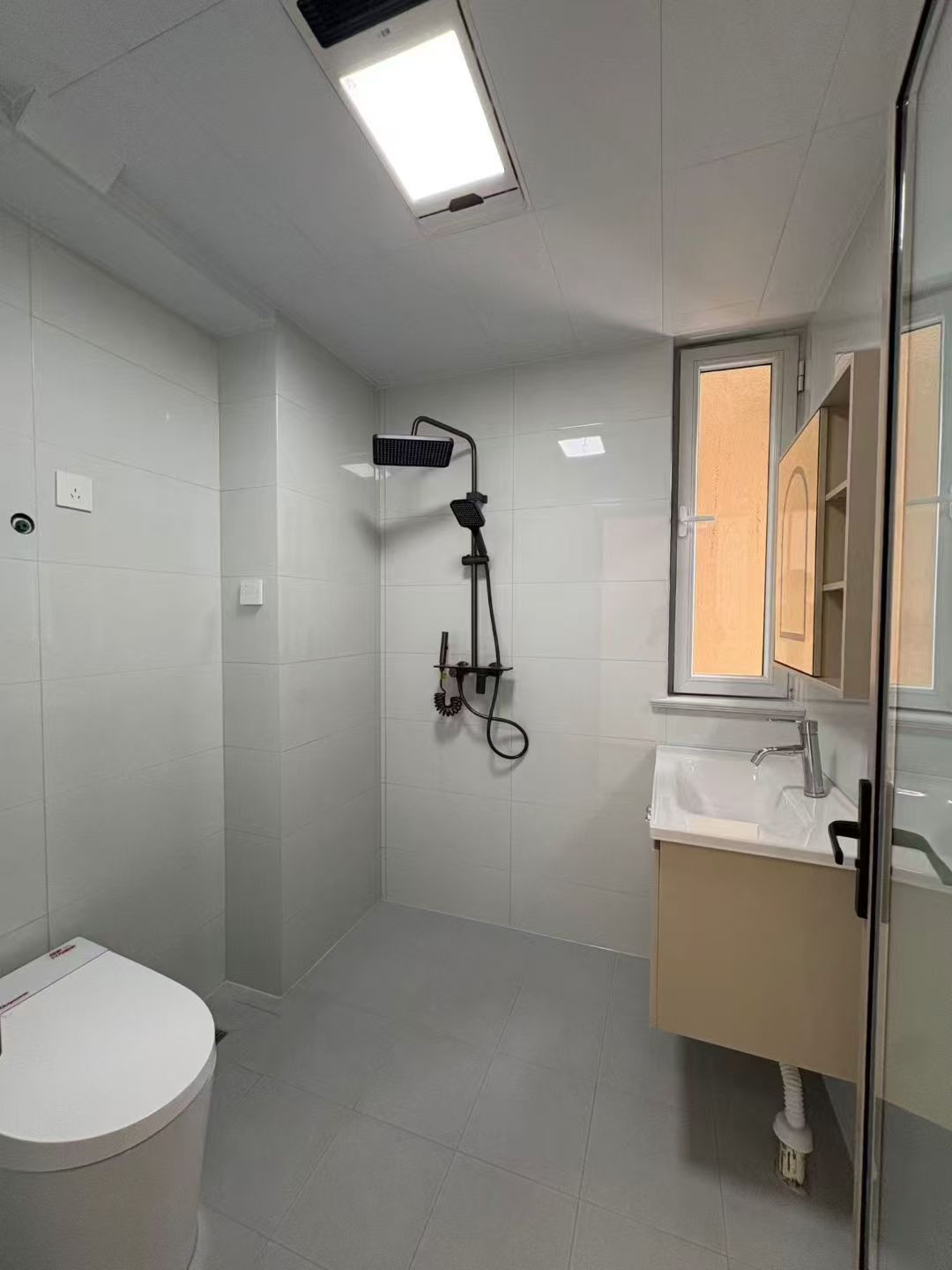 德紅世紀(jì)華府22樓精美三室89.58平39.8萬 德紅世紀(jì)華府22樓精美三室89.58平39.8萬