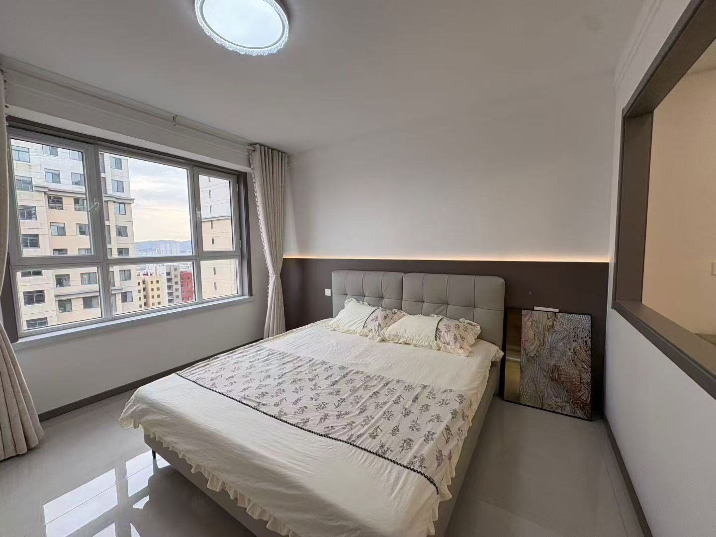 德紅世紀(jì)華府22樓精美三室89.58平39.8萬 德紅世紀(jì)華府22樓精美三室89.58平39.8萬