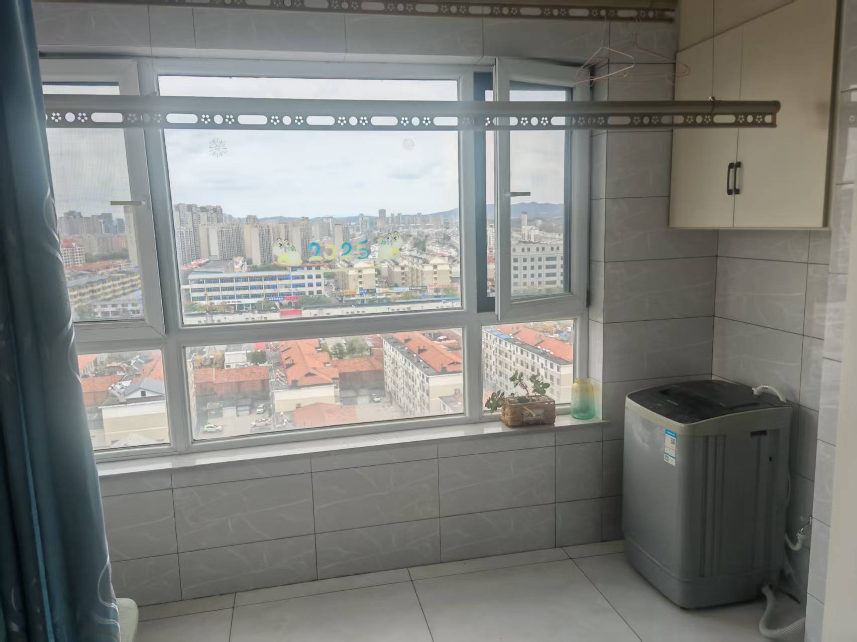 文山書香園70平房屋出租，帶草房，電梯房，家電家具齊全