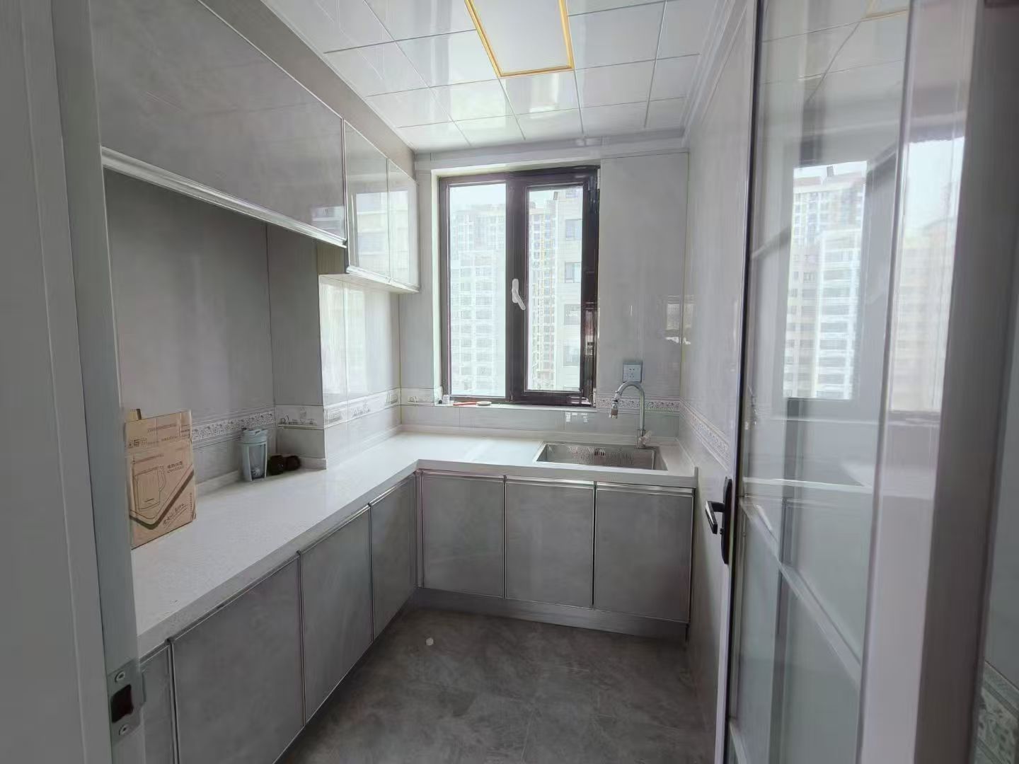 金色年華三期多層頂加閣103.3平四室33.8萬 金色年華三期多層頂加閣103.3平四室33.8萬