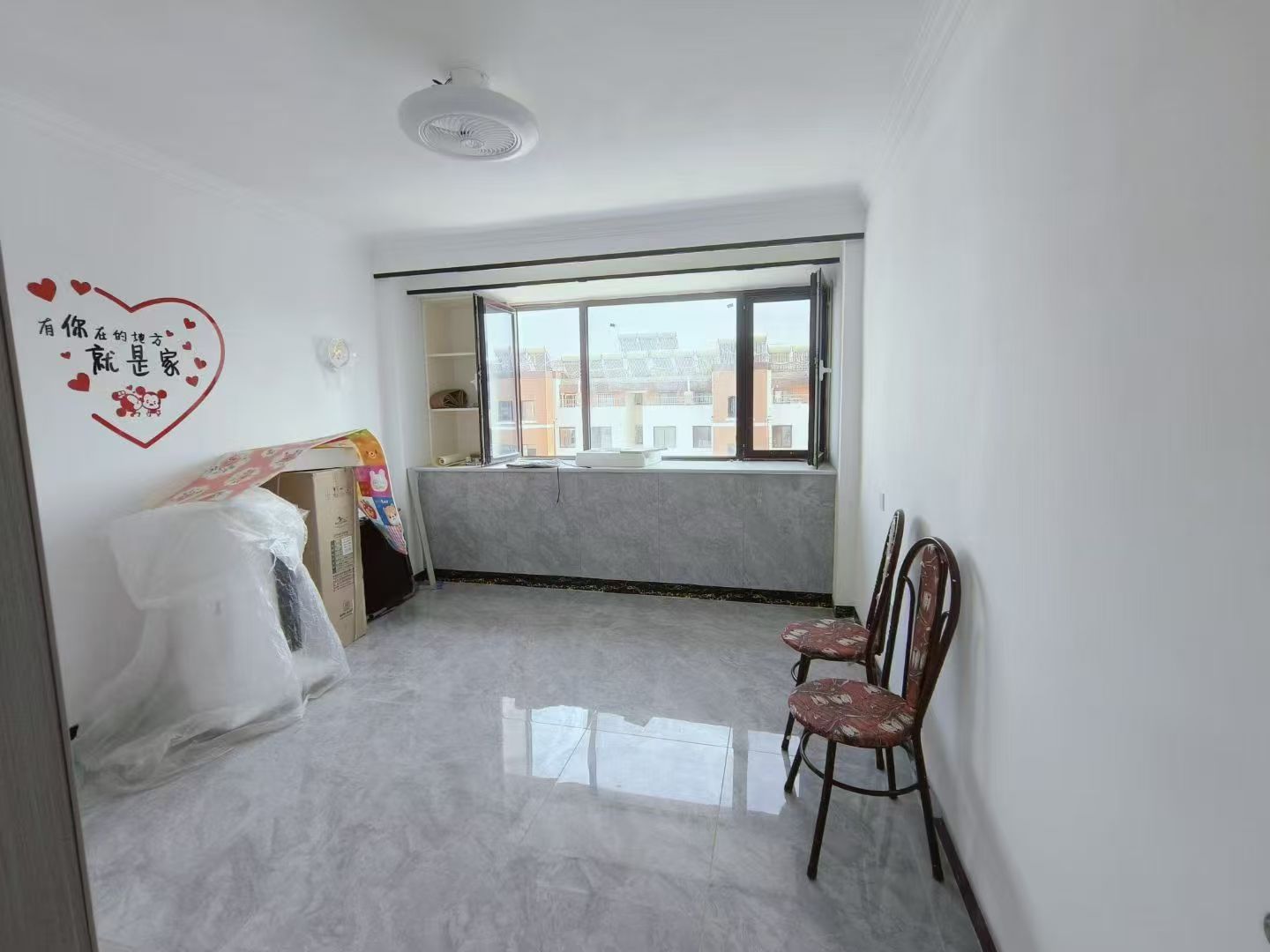 金色年華三期多層頂加閣103.3平四室33.8萬 金色年華三期多層頂加閣103.3平四室33.8萬