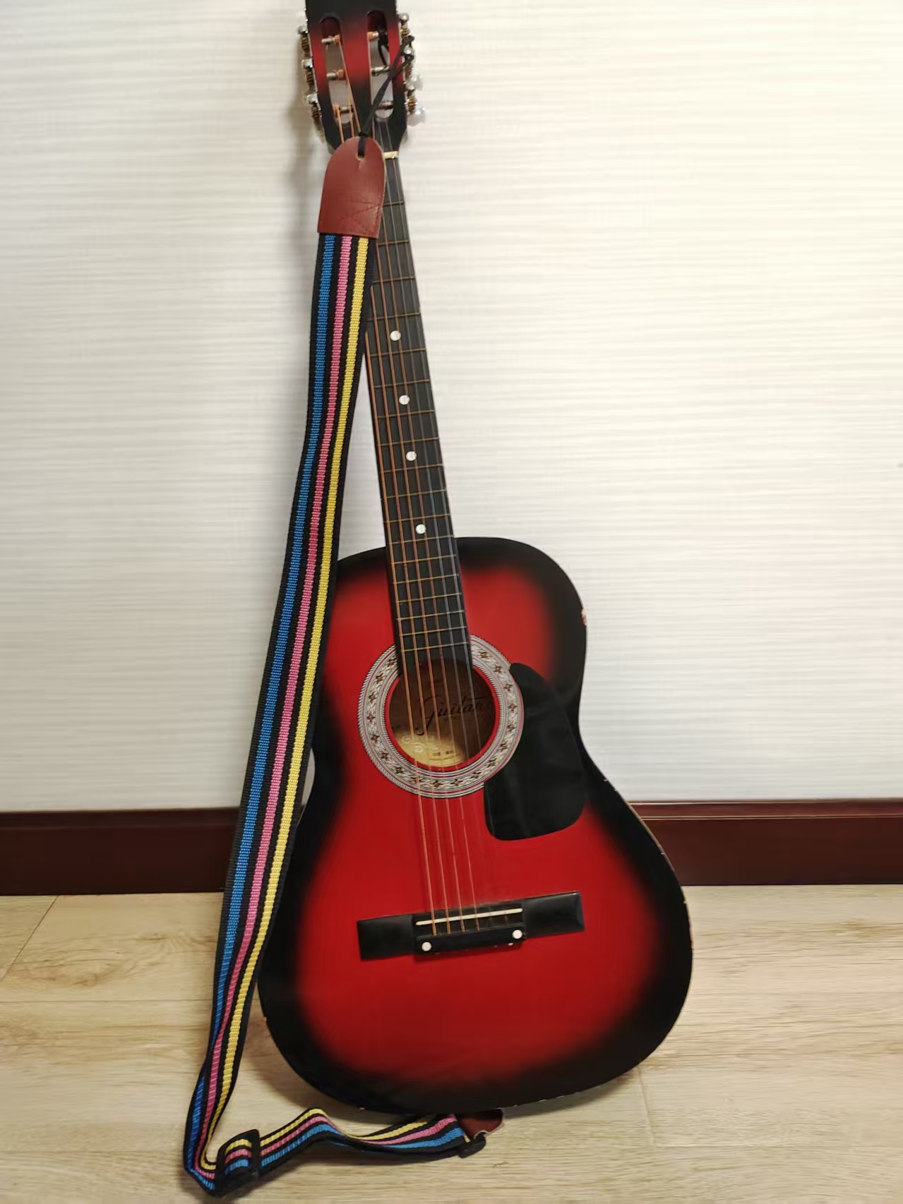9成新紅棉吉他低價出售