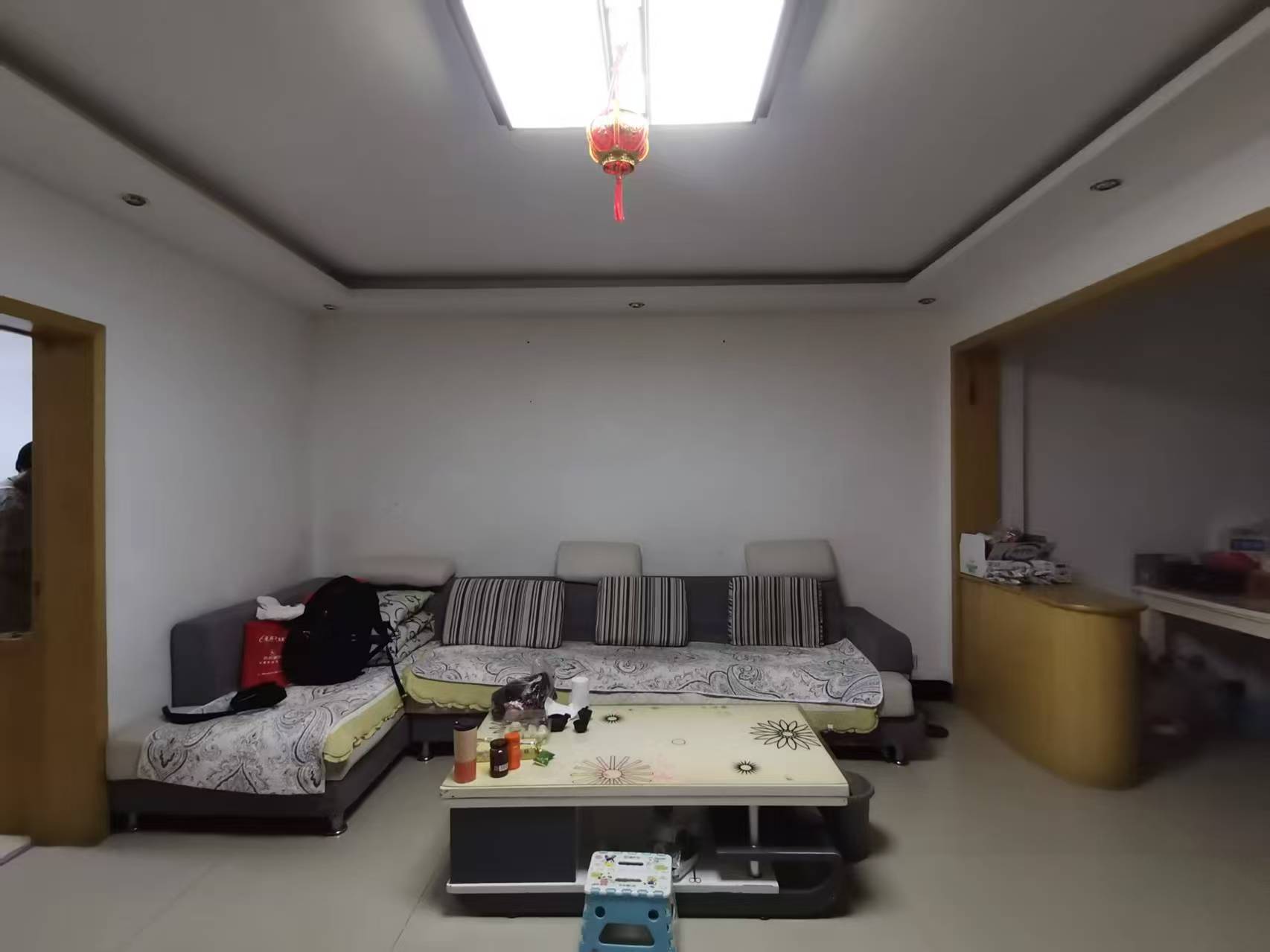 @1000/月，文馨花園，2樓