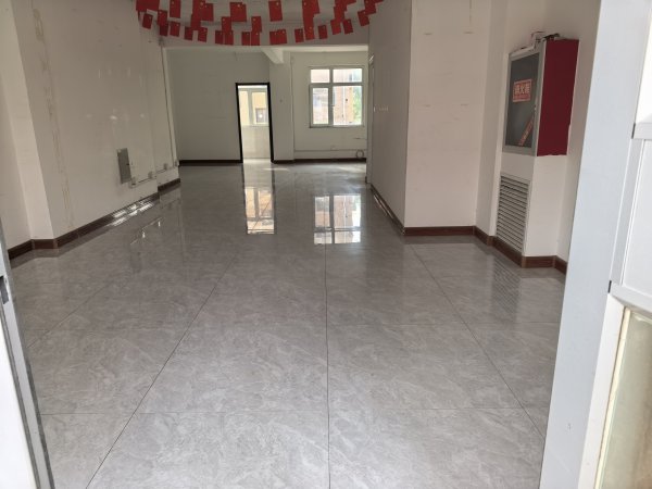 城南單山路旺鋪出租