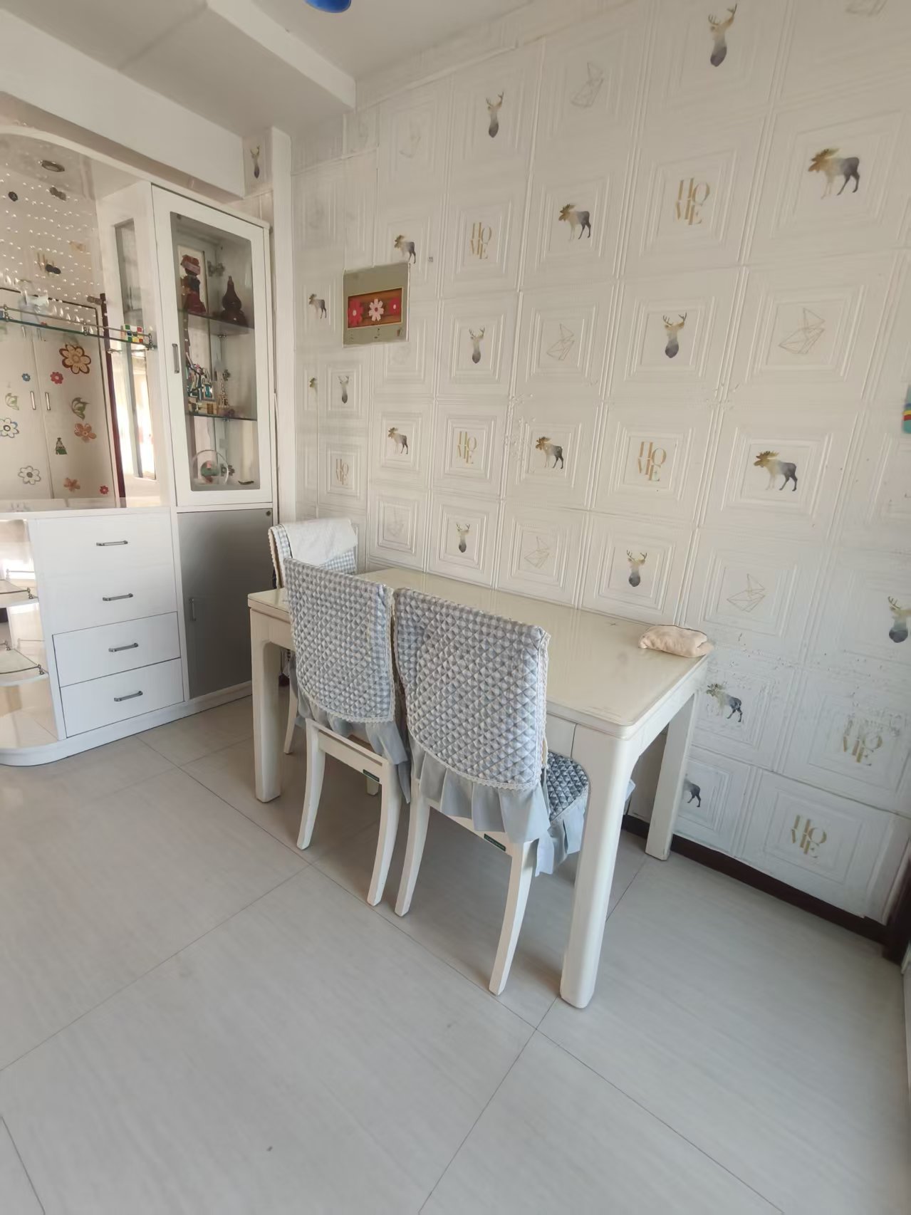 @出租:1100/月，文峰花園，3室