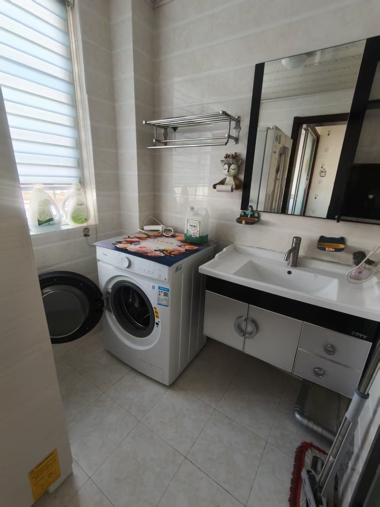 @出租:1100/月，文峰花園，3室