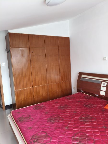 涼水灣鴻?；▓@小區(qū)精裝閣樓出租