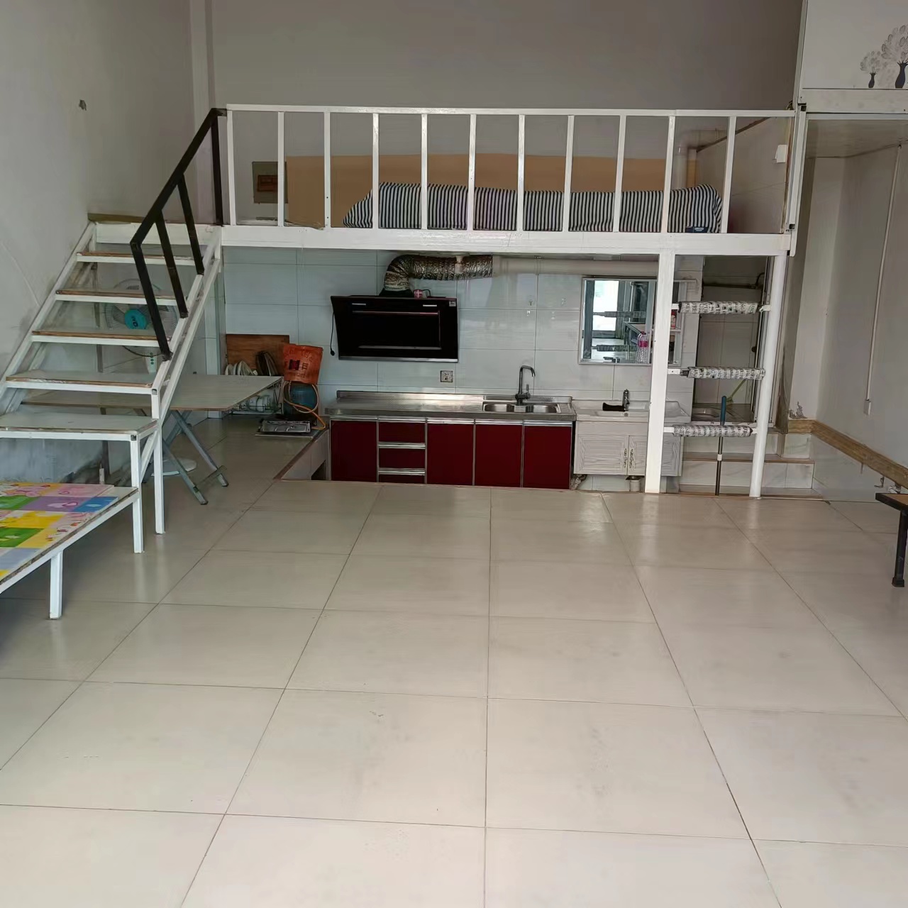 出租：文登開發(fā)區(qū)玫瑰公寓一樓（年租金5500元）