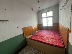 河南水產(chǎn)附近緊鄰爬山街貼地二樓70平15.8萬(wàn)