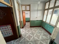 河南水產(chǎn)附近緊鄰爬山街貼地二樓70平15.8萬(wàn)