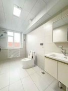 龍山路南多層住人二樓 124.13平三室32萬