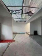 一實(shí)小道南一樓帶院116平大院子南開門35萬(wàn)