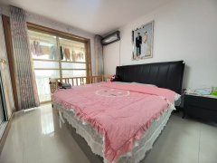 銀海綠洲龍溪苑住人一樓東邊戶139.71平三室兩衛(wèi)45.8萬