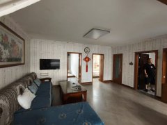 單山路澆筑樓一樓90平29.8萬