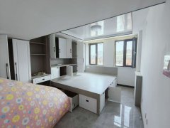 金色年華三期多層頂加閣103.3平四室33.8萬